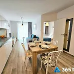 Apartment 365pam - Nadmorski - Garaz W Cenie Kolobrzeg